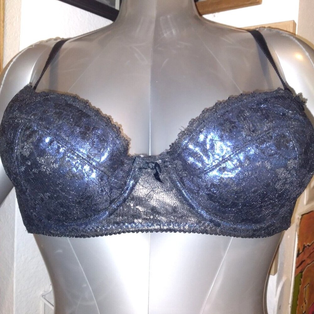 Y2K ROYAL BLUE METALLIC & BLACK LACE BRA SIZE 30 B, TEACUP UNDERWIRE STRAPS VTG.